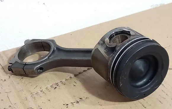 Hyundai i40 Piston