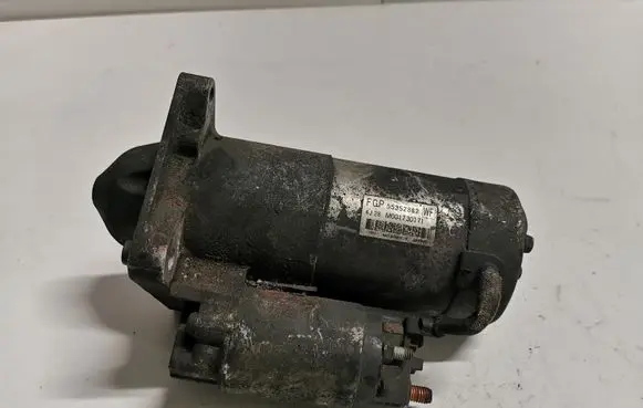 Opel Insignia A Starter motor 55352882