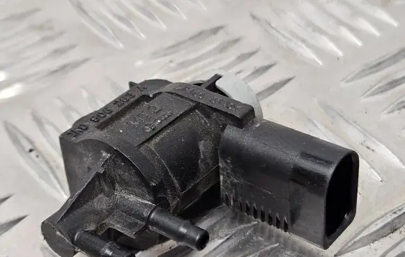 Audi Q5 SQ5 Turbo solenoid valve 1K0906283A