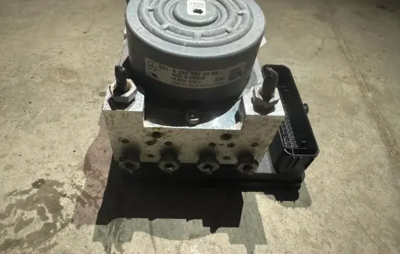 Mercedes-Benz GLC X253 C253 ABS Pump A2539011400