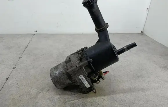 Citroen C4 II Power steering pump 