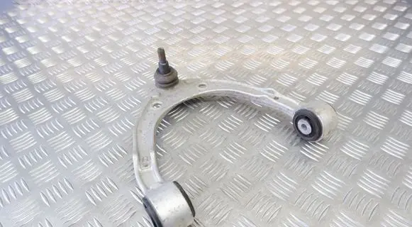 Volkswagen Touareg II Front upper control arm/wishbone 7P0407077 K195304
