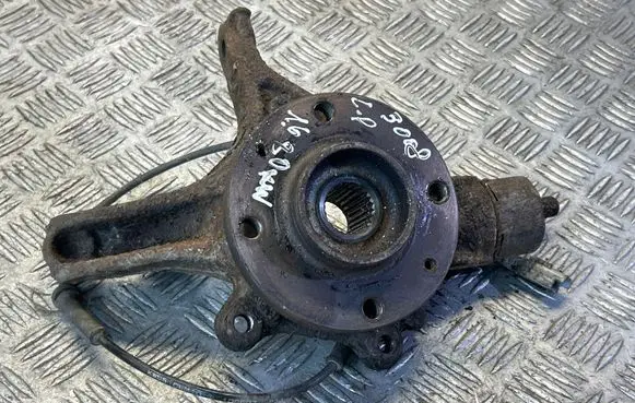 Peugeot 3008 I Front wheel hub spindle knuckle