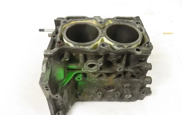 Subaru Legacy Engine block Z20702
