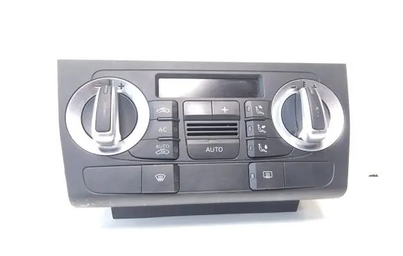 Audi A3 S3 A3 Sportback 8P Climate control unit 8P0820043BG