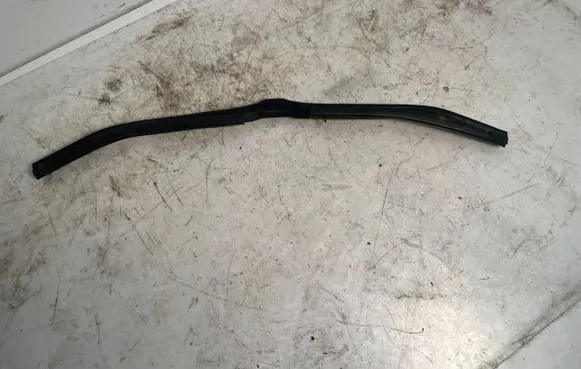 BMW 5 E60 E61 Top upper radiator support slam panel 7063835