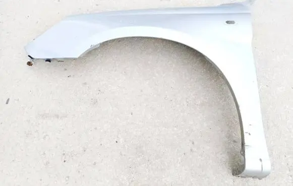 Chrysler Sebring (ST-22 - JR) Fender Sidabrine