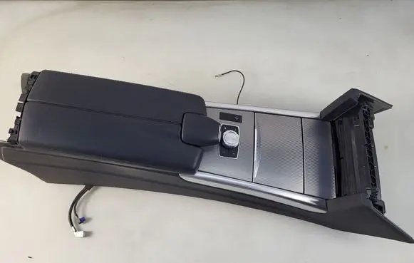 Mercedes-Benz E W212 Center console 