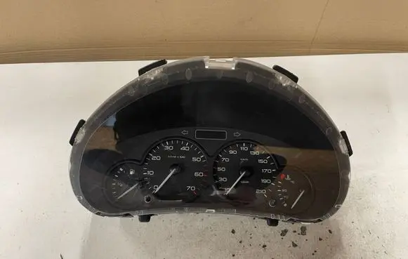 Peugeot Partner Speedometer (instrument cluster) 555000301000 555000301203