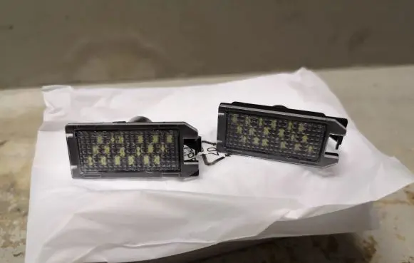 Jeep Grand Cherokee Number plate light 68228927AA 68228557AA 68225282AA
