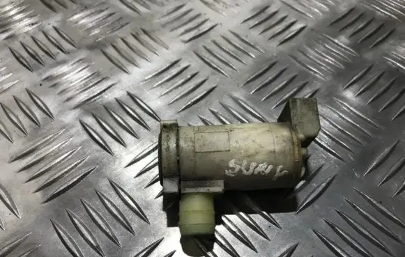 Nissan Sunny Windscreen/windshield washer pump 2224500a 2224500-a