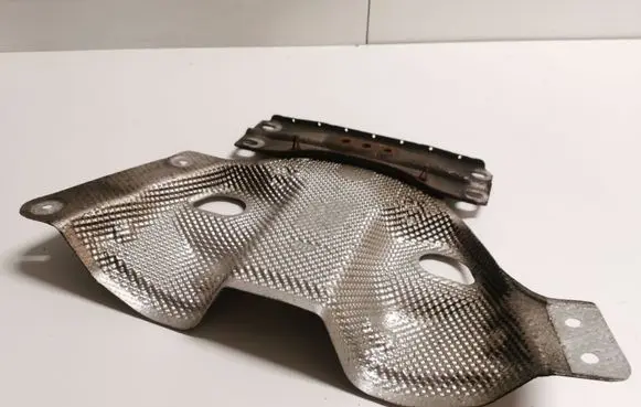 Exhaust heat shield