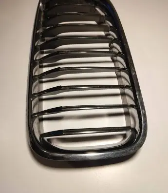 BMW 6 F06 Gran coupe Front bumper upper radiator grill 10627110 51137212849