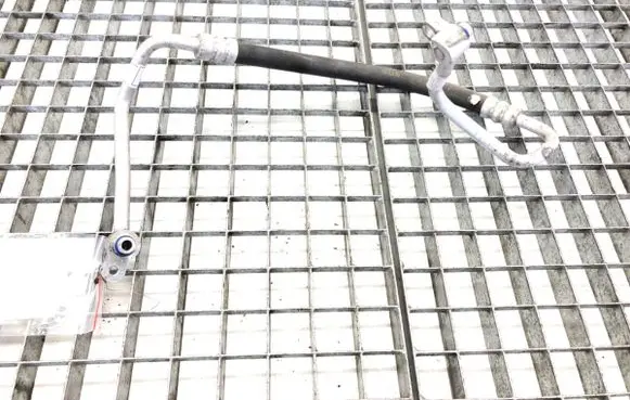 Air conditioning (A/C) pipe/hose