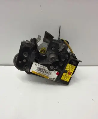 BMW 5 F10 F11 Engine bonnet/hood lock/catch 7184442 1184421