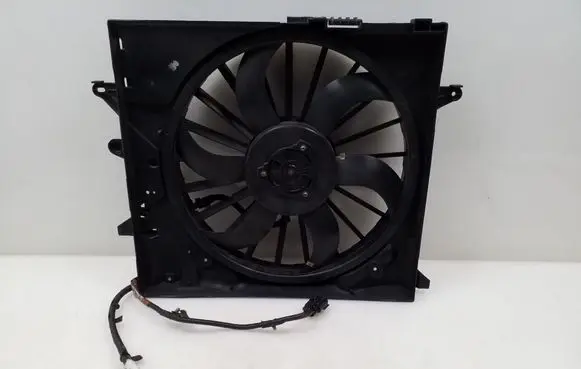 Jaguar S-Type Radiator cooling fan shroud 2R8319E786AF
