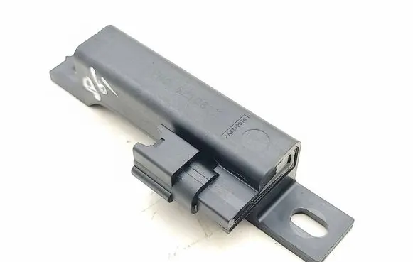 Nissan Leaf II (ZE1) Airbag deployment crash/impact sensor 6210817
