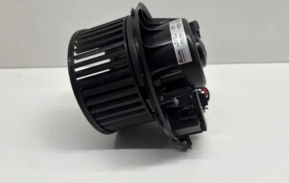 Volkswagen PASSAT B7 Heater fan/blower 87032 195003 0041982