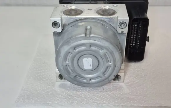 Skoda Octavia Mk3 (5E) ABS Pump 5Q0907379R 10062234781 10091543253