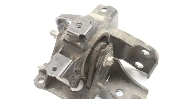 Toyota Prius (XW30) Gearbox mounting bracket