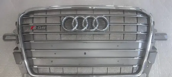 Audi Q5 SQ5 Front bumper upper radiator grill 8R0853651AD