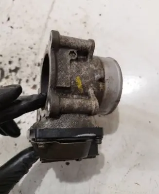 Mitsubishi Outlander Throttle valve eac60020