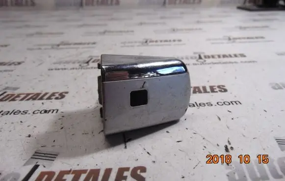 Mercedes-Benz E W210 Front door handle cover 