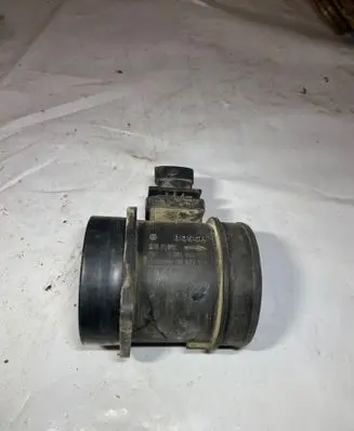 Volvo XC90 Mass air flow meter 0281002730 30677999 2321688