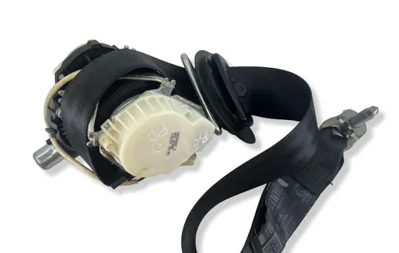 Volkswagen PASSAT B6 Front seatbelt 3C1857706F