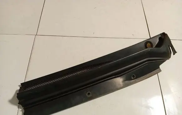 Citroen C4 I Picasso Wiper trim 9680532177