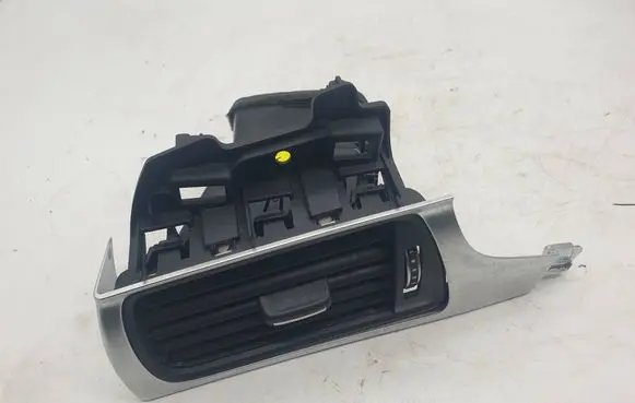 Audi A6 S6 C6 4F Dashboard side air vent grill/cover trim 4G1820901