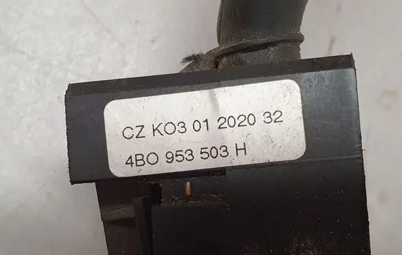 Skoda Fabia Mk1 (6Y) Wiper turn signal indicator stalk/switch 8L0953513G 4B0953503H