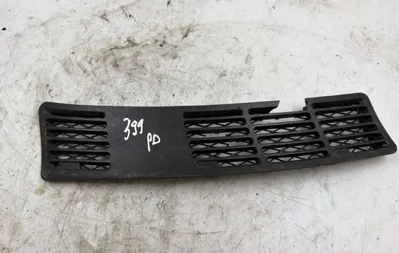 BMW 3 E30 Wiper trim 1904572