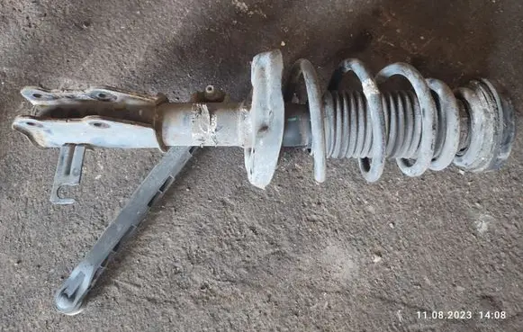 Opel Insignia A Front shock absorber with coil spring 13500124