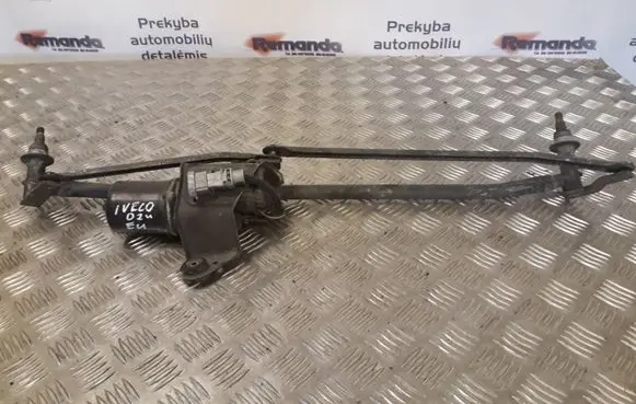 Iveco Daily 30.8 - 9 Front wiper linkage and motor