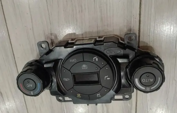 Ford Fiesta Climate control unit C1BT-18C612-AB