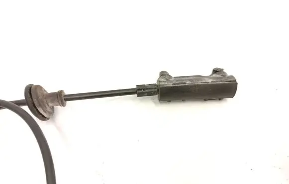 Land Rover Discovery 3 - LR3 Engine bonnet/hood lock release cable 