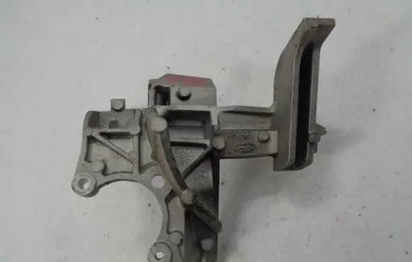 Ford Transit Engine mounting bracket F1BQ9B470AA