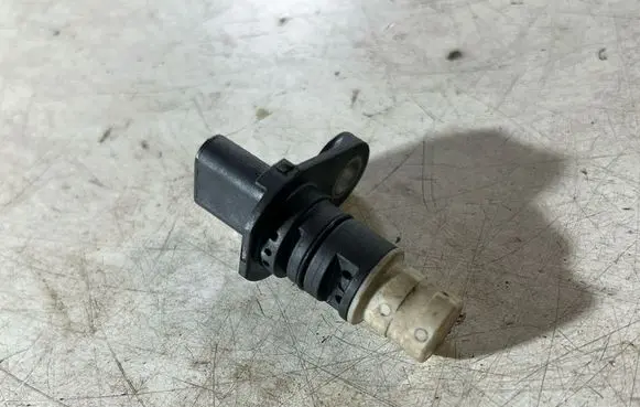 Subaru Outback (BT) Crankshaft speed sensor 22053AA120 082 11F14