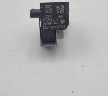 BMW 7 F01 F02 F03 F04 Airbag deployment crash/impact sensor 9224177 65779224177 02937