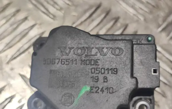 Volvo XC70 Air flap motor/actuator 30676511