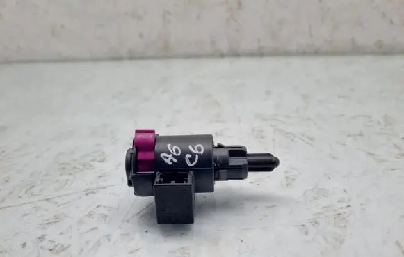 Audi A6 S6 C6 4F Brake pedal sensor switch 4F0945459B