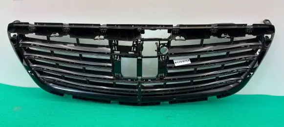 Mercedes-Benz S W222 Front bumper upper radiator grill A22288004