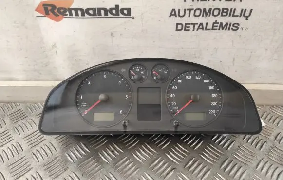 Volkswagen Transporter - Caravelle T5 Speedometer (instrument cluster) 88311346