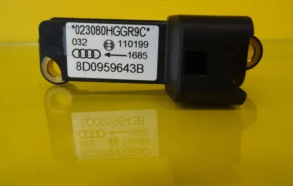 Audi A4 S4 B5 8D Airbag deployment crash/impact sensor 8D0959643B