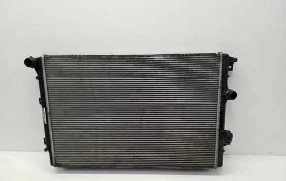 Volkswagen Tiguan Coolant radiator 5N0121253L