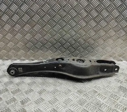 Volkswagen PASSAT B8 Rear upper control arm/wishbone 3Q0505311E