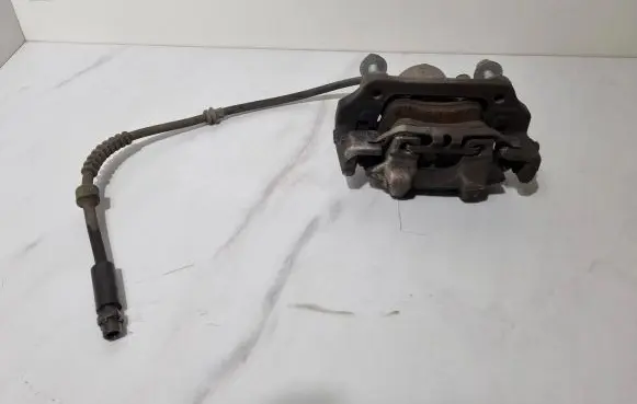 BMW 1 F20 F21 Front brake caliper 22284