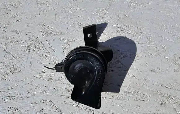 Renault Kadjar Horn signal 256102404R