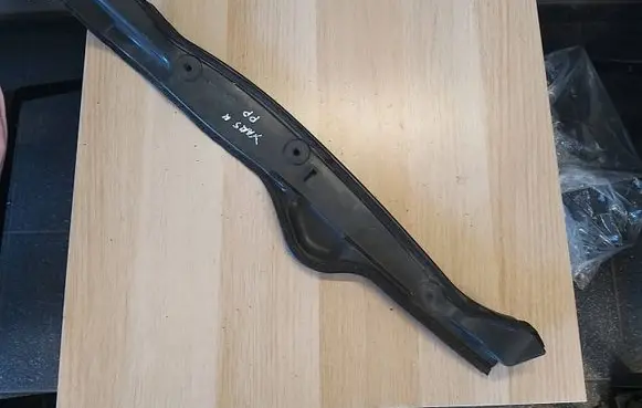 Toyota Yaris Fender end trim 538270D100